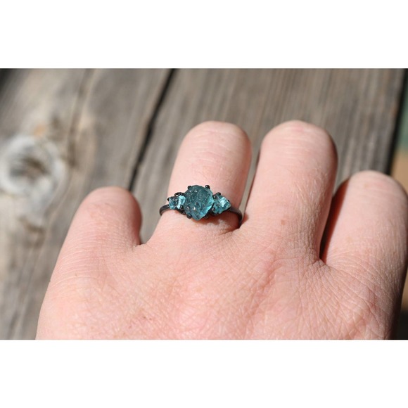 Raw aquamarine ring, crystal ring, three stone ring, natural gemstone je… - Picture 1 of 4